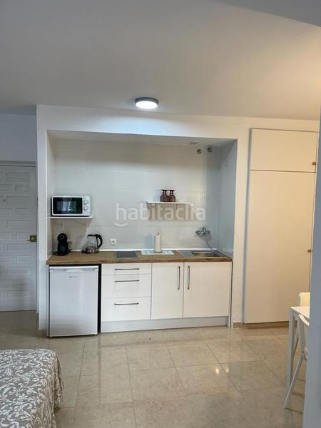 Foto f6e69a0a-c27e-493a-b02d-b6e0fc54252f. Estudio acogedor estudio reformado en benalbeach en Benalmádena