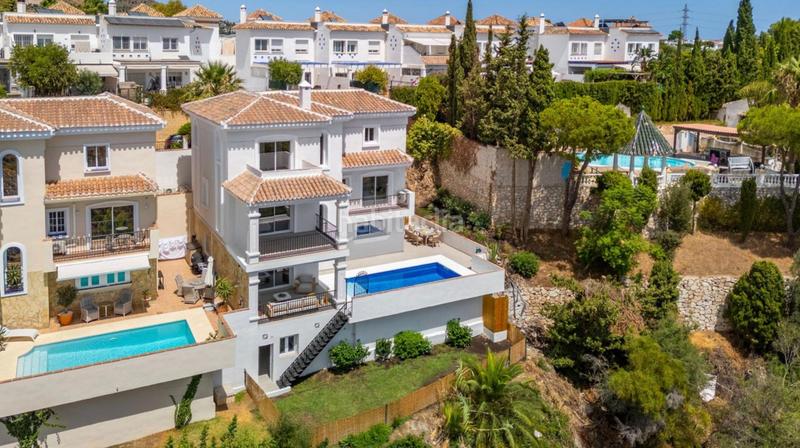 Foto b118dc0f-cc67-4abd-97f2-2110aa5ce8f2. Chalet con riscaldamento parcheggio piscina in Torreblanca del Sol Fuengirola