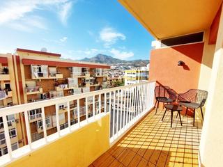 Appartement  Avenida gamonal. Apartamento reformado y con vistas al mar