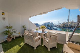Appartement  Calle la fragata. Espectacular apartamento en el corazón de puerto marina, benalmá