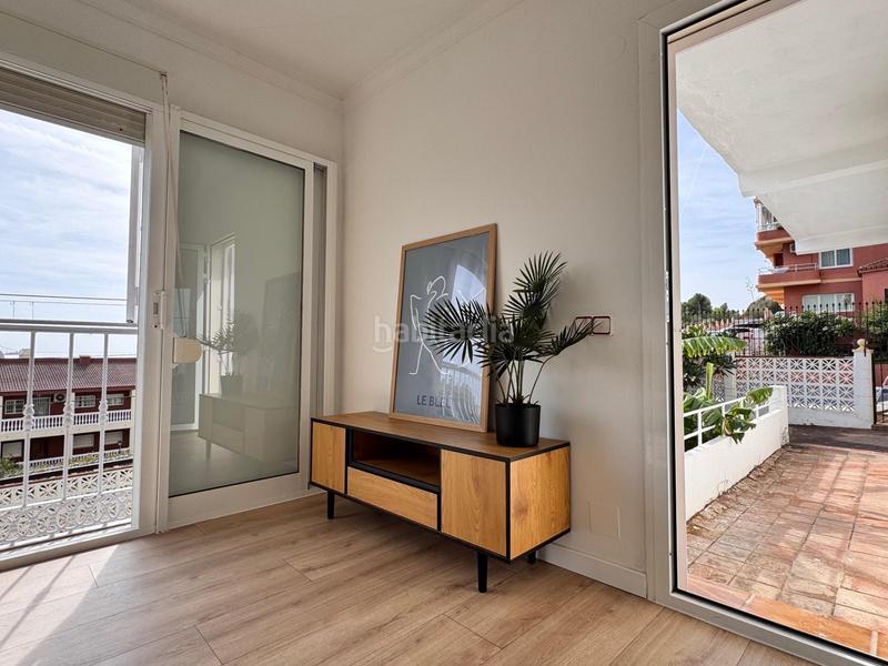 Foto a95943b2-318c-43d8-81b9-0da1a5609e6d. Planta baixa amb piscina a Loma de los Riscos Torremolinos