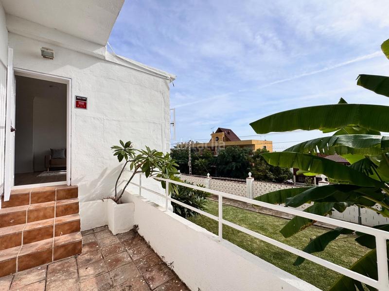 Foto af7f6f48-e51b-42d5-bdbb-a7bea31cbbbf. Planta baixa amb piscina a Loma de los Riscos Torremolinos