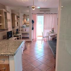 Studio à Avenida Avenida del Gamonal, 6