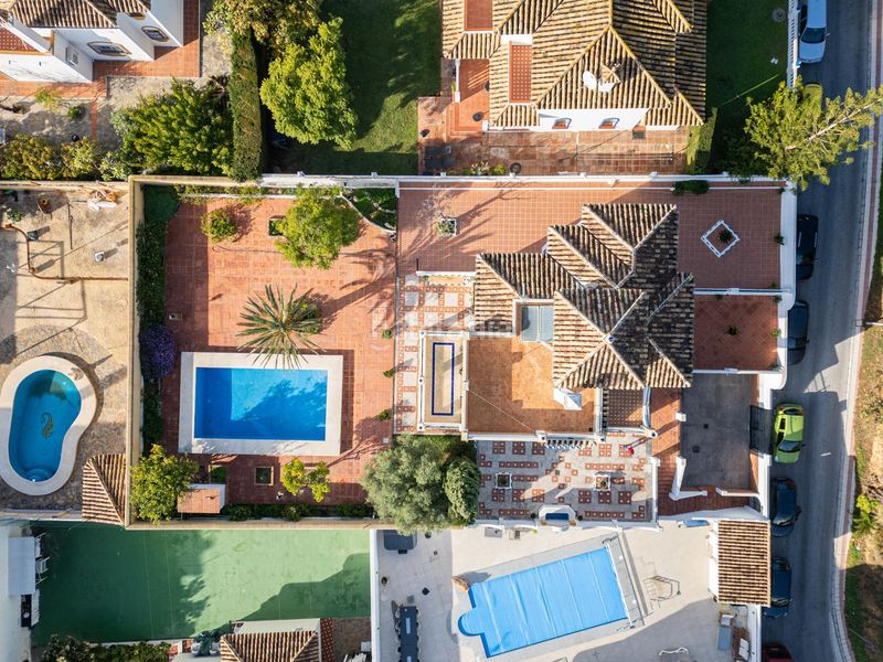 Foto bc60fbe5-095a-4531-80fd-3b5abfde6576. Xalet amb aparcament piscina a Montealto - Monterrey Benalmádena