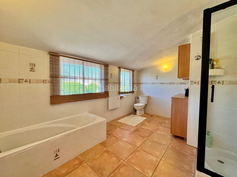 Foto 32f83ff2-f28c-4ec8-9367-3bb8fa2304b1. Casa amb calefacció aparcament piscina a Álora