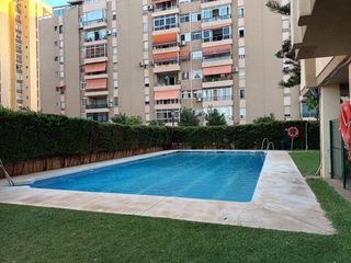 Apartament  Calle santa isabel. Fantástico y amplio piso a 500m de la playa en los boliches, fue