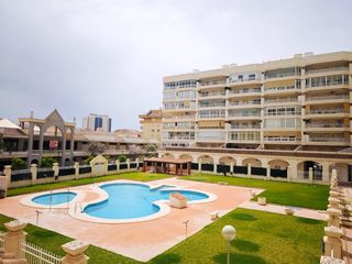 Piso  Avenida salinas de las. Bonito piso a 300m de la playa, totalmente reformado y con gran