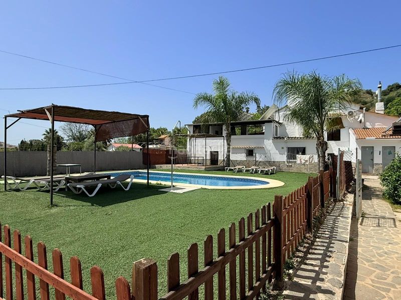 Foto d6192c4a-644f-4f39-a0ad-38db6c8cb0a4. Masia amb aparcament piscina a Álora