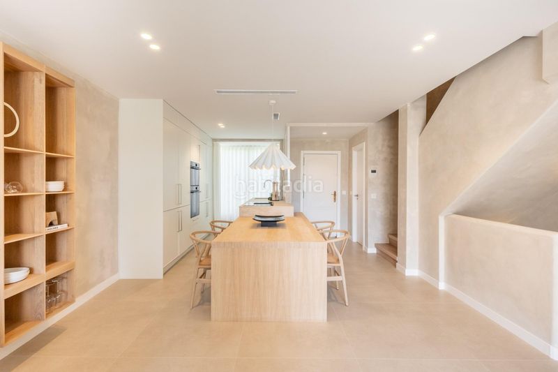 Foto 3ceb0ef7-ec0a-4c35-9e74-43f781468d46. Casa adossada amb aparcament piscina a bahía de Marbella Marbella