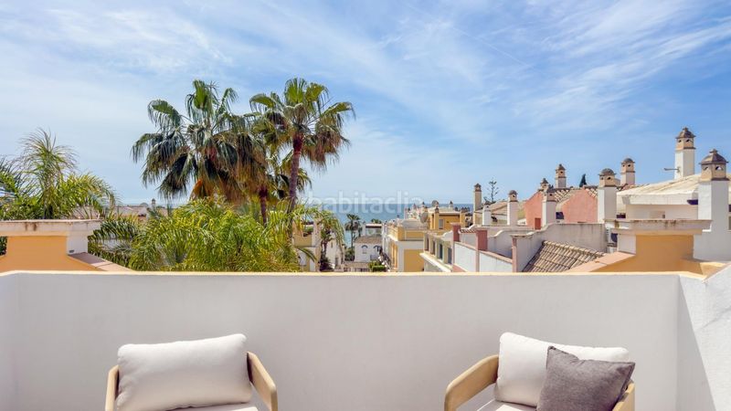 Foto 4618f857-f493-4b3f-bb53-cacb4aa432b3. Casa adossada amb aparcament piscina a bahía de Marbella Marbella