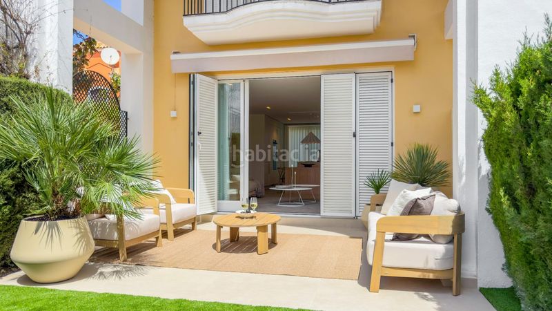 Foto 8d50e14f-b1b1-4bca-8af4-3c31ae22dd4d. Casa adossada amb aparcament piscina a bahía de Marbella Marbella