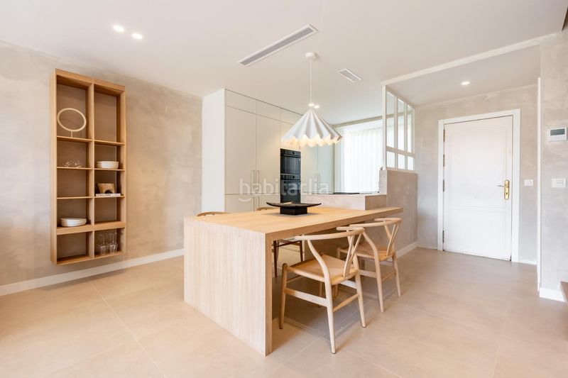 Foto 9bb07565-d3a1-4741-a353-4c89224a55b5. Casa adossada amb aparcament piscina a bahía de Marbella Marbella