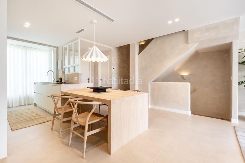 Foto a93026a6-2250-4e17-9cdd-1e778f677ce6. Casa adossada amb aparcament piscina a bahía de Marbella Marbella