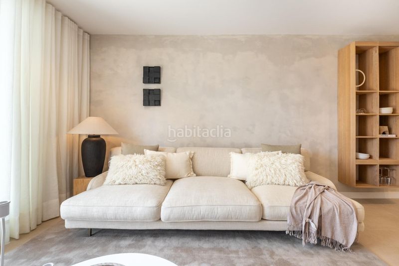 Foto c5ecdb75-d6a4-4fb6-90a4-3e0172963dd5. Casa adossada amb aparcament piscina a bahía de Marbella Marbella