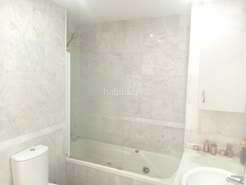 Foto c7242611-e133-401f-b167-f6f7f36abc18. Pis amb calefacció aparcament piscina a Martín Carpena - Torre del Río Málaga