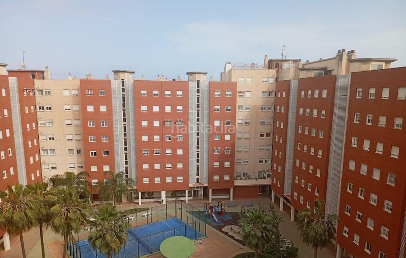 Foto eec1e99d-b490-4330-867a-665c49b363d3. Pis amb calefacció aparcament piscina a Martín Carpena - Torre del Río Málaga