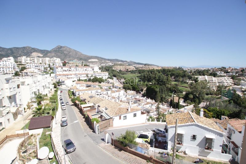 Foto c311a0f2-8dab-4914-abbb-c0ea4916f7e3. Àtic amb aparcament piscina a Zona Centro Comercial Torrequebrada Benalmádena