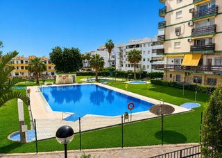 Apartament a Parque de la Paloma. Piso con vistas al mar a 300m de la playa en las naciones, benal