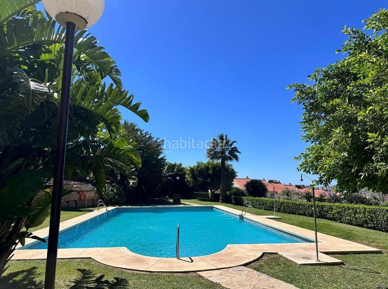 Foto 3c049276-2dcd-4e01-a8b6-ba03636a84b2. Pis amb aparcament piscina a Torreblanca del Sol Fuengirola