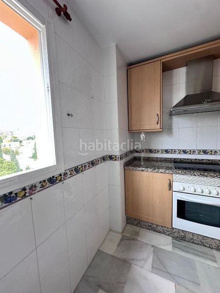Foto ac63aeda-18c1-439a-bd61-12206e8e9d58. Pis amb aparcament piscina a Torreblanca del Sol Fuengirola