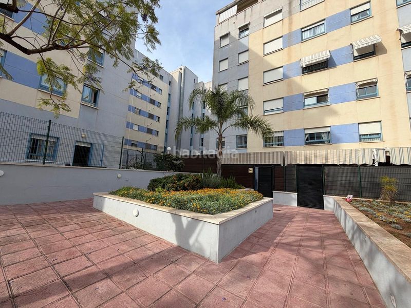 Foto fe89a7be-d487-4c45-b23b-27625c68e484. Pis amb calefacció aparcament piscina a El Consul - Ciudad Universitaria - El Romeral Málaga