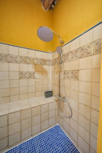 Foto 5c9981a9-f40b-4573-a9b6-d66de82f8346. Masia amb piscina a Fornes