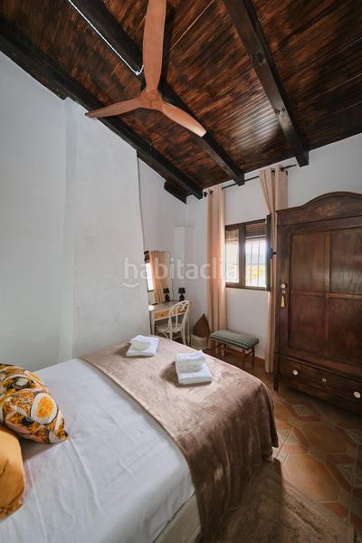 Foto f577e4fa-5caf-4086-8ea4-944469ea0021. Masia amb piscina a Fornes