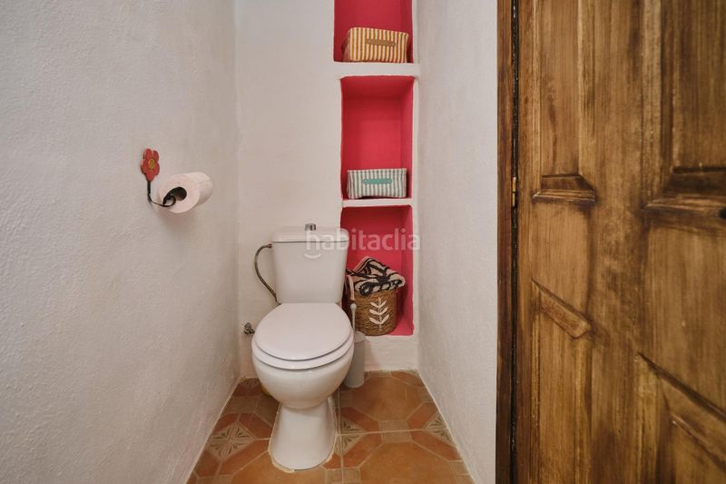 Foto f582353b-588a-440a-a18f-b488dac3f148. Masia amb piscina a Fornes