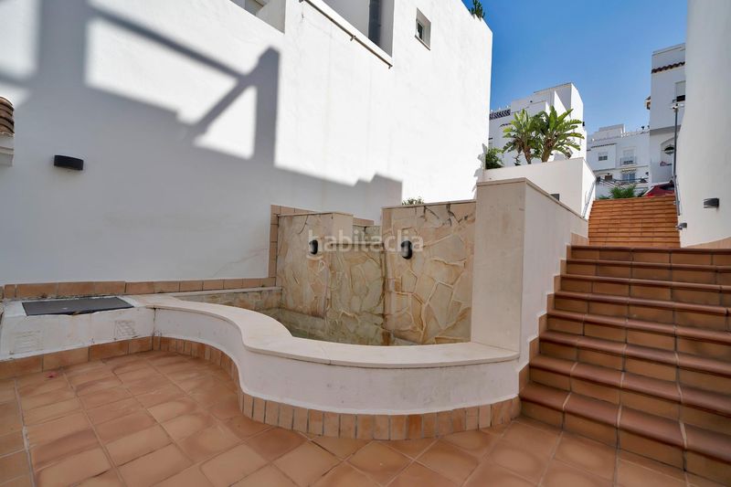 Foto 6bec7321-8c69-4c9b-ba29-11970a19d5f5. Casa adossada amb calefacció aparcament piscina a Fuengirola