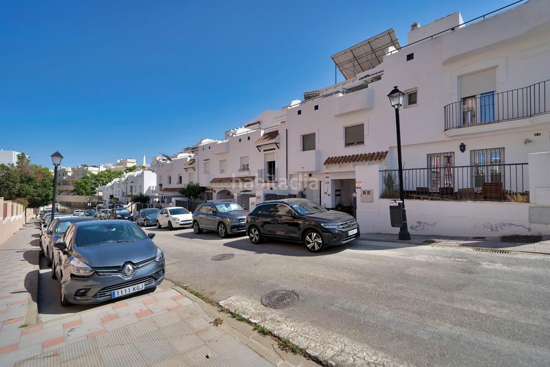 Foto 704a1792-66c2-4c6c-a055-e6386b93d3f7. Casa adossada amb calefacció aparcament piscina a Fuengirola