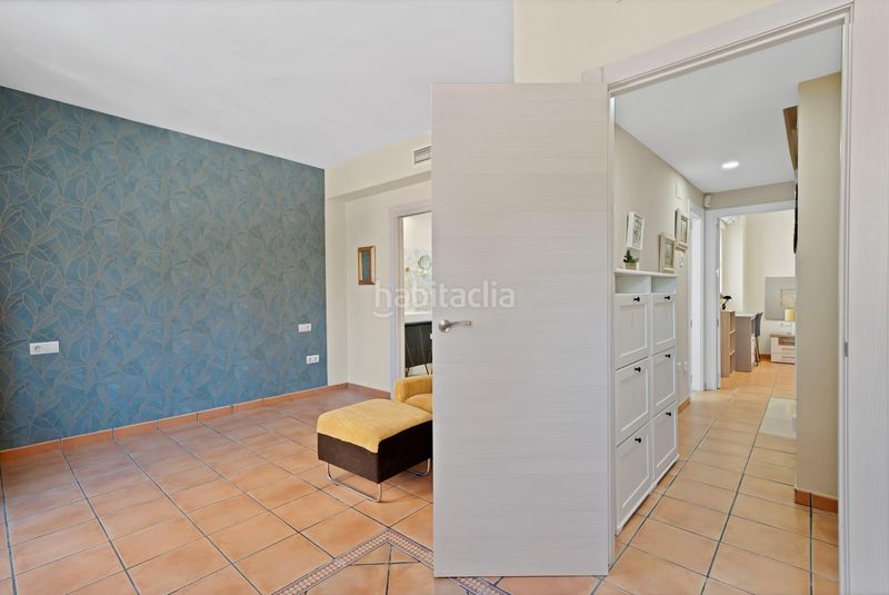 Foto a8cc38de-89d5-4624-b312-7476e0558bc6. Casa adossada amb calefacció aparcament piscina a Fuengirola