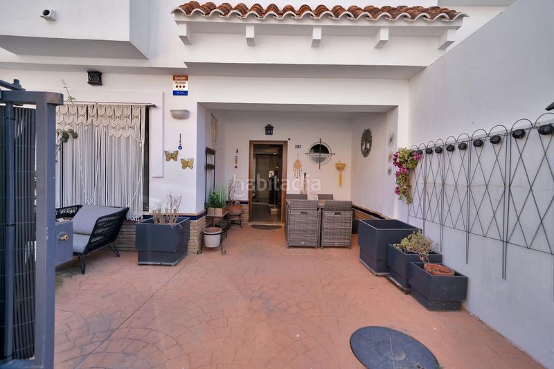 Foto b3e37b20-0757-47bb-b7f0-9f9a1f5dbdb1. Casa adossada amb calefacció aparcament piscina a Fuengirola