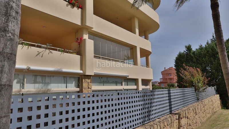 Foto bffc15c6-61a7-4610-9bdb-053b09a8d375. Pis amb aparcament piscina a El Faro de Calaburra - Chaparral Mijas