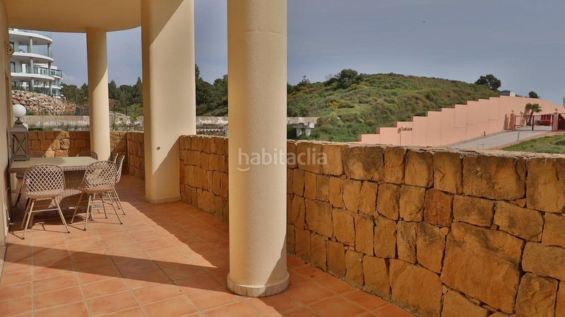 Foto c3fe9c12-d784-40ad-9f51-8947d52024ff. Pis amb aparcament piscina a El Faro de Calaburra - Chaparral Mijas
