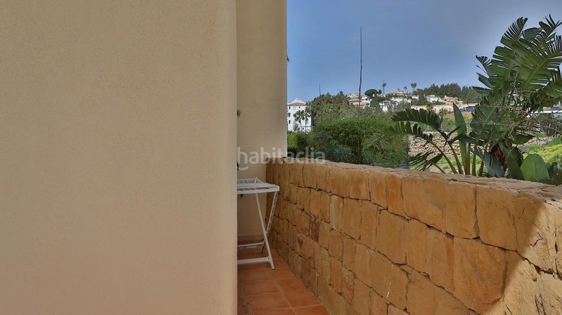 Foto f5e70970-17b4-462d-8375-6b0a6725dc83. Pis amb aparcament piscina a El Faro de Calaburra - Chaparral Mijas