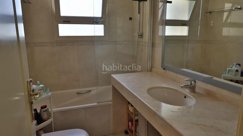 Foto fde36b82-eb8e-4675-9c7e-d0d079662e65. Pis amb aparcament piscina a El Faro de Calaburra - Chaparral Mijas