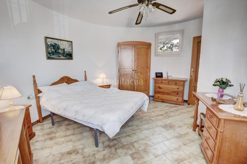 Foto 5da1bbfd-a3eb-4fb2-833d-56d3e4022feb. Casa aparellada amb calefacció aparcament piscina a Benalmádena
