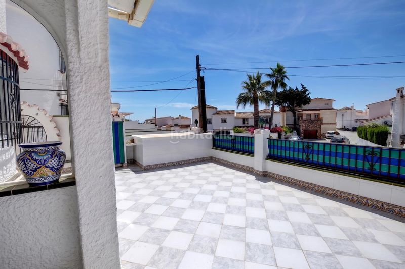 Foto d9489e87-629d-4728-8af3-0de6216a8169. Casa aparellada amb calefacció aparcament piscina a Benalmádena