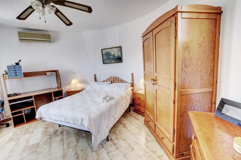 Foto f61812b3-6eb6-4cf0-b4ec-85057dd87504. Casa aparellada amb calefacció aparcament piscina a Benalmádena