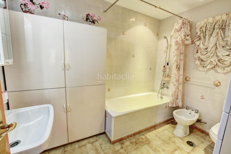 Foto fee8c79c-9736-413d-a306-538e838d1374. Casa aparellada amb calefacció aparcament piscina a Benalmádena
