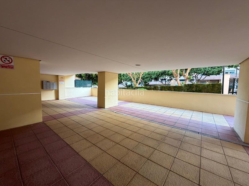 Foto 13a22d4a-472f-4dc0-97d3-08ca70f7ddcc. Planta baixa amb calefacció aparcament piscina a Torremolinos