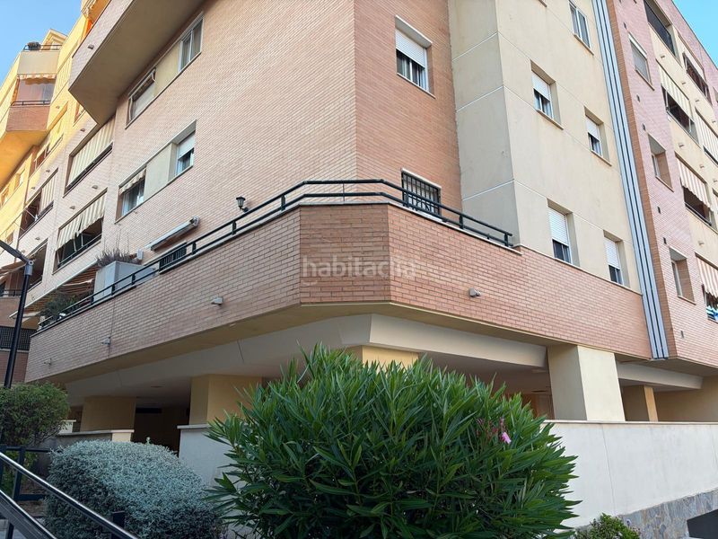 Foto b5d48d53-4f50-44a4-a52a-be08e1b59312. Planta baixa amb calefacció aparcament piscina a Torremolinos