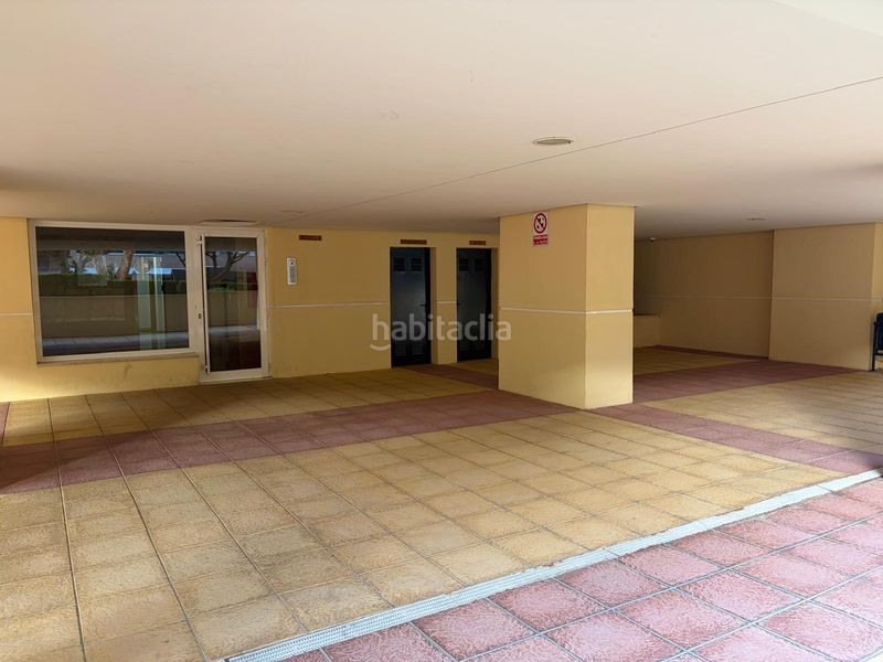 Foto e51ca46b-f8c3-4aed-a033-f445b584e15d. Planta baixa amb calefacció aparcament piscina a Torremolinos