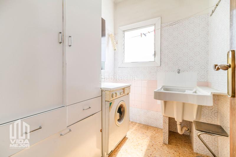 Foto b6d57d20-fadd-4708-843f-f2fe1119033d. Attico con camino riscaldamento in Passeig Maragall Gavà