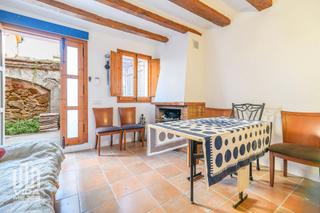 Zweistöckige Wohnung  Carrer de ribot