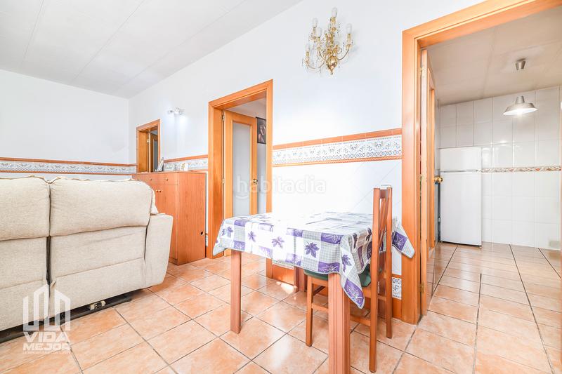 Foto a5bfd63d-ef36-4755-bf98-63d469d8cc28. Pis a Diagonal-Colomeres Gavà