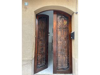 Edifici  Calle mare de deu d agost. Totalmente reformado!