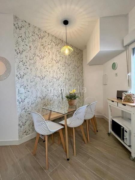 Foto 7cb4ad21-6122-4909-b719-7b168f239290. Piso dlr 1754 hermoso piso de 2 dormitorios y 2 baños recientemente reformado a la venta zona zaidín en Granada
