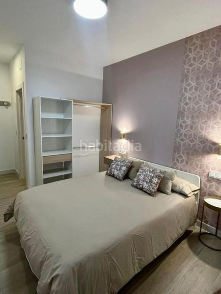 Foto ba60ee9c-3de2-4a61-bde8-8fac925176dd. Piso dlr 1754 hermoso piso de 2 dormitorios y 2 baños recientemente reformado a la venta zona zaidín en Granada