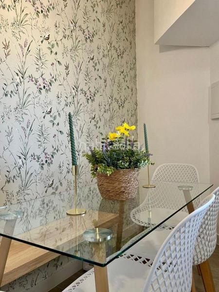 Foto daca843e-f7ab-48e2-a501-4ae7e5c29b4a. Piso dlr 1754 hermoso piso de 2 dormitorios y 2 baños recientemente reformado a la venta zona zaidín en Granada